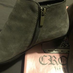 Crown Vintage Low Cut, Suede Bootie